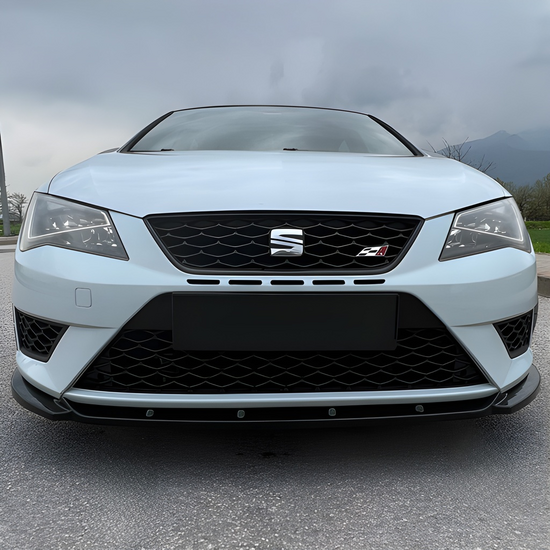 OneWay front spoiler glanzend zwart passend voor Seat Leon 5F model 2012 - 2016 met FR voorbumper versie 2