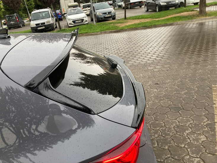 OneWay dakspoiler glanzend zwart passend voor Cupra Leon model vanaf 2020