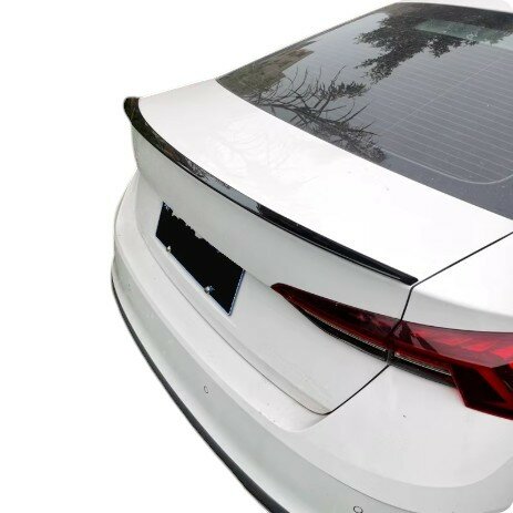 Glanzend zwarte kofferklep spoiler sport look passend voor Skoda Octavia IV model 2020 - heden