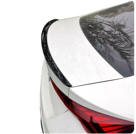 Glanzend zwarte kofferklep spoiler sport look passend voor Skoda Octavia IV model 2020 - heden