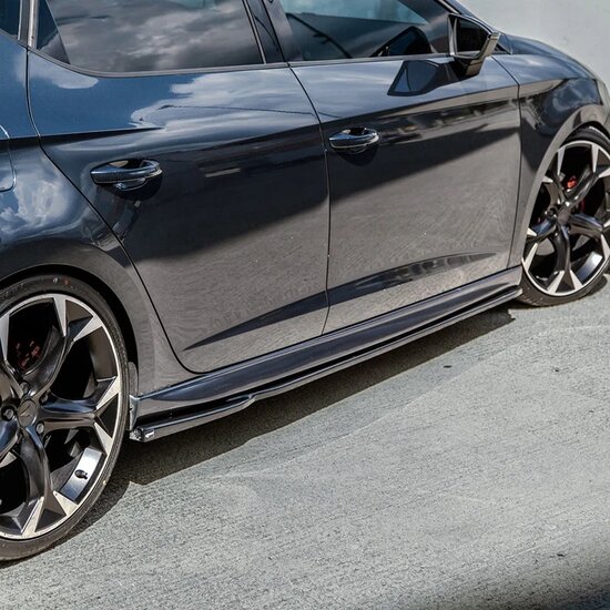 Oneway Complete bodykit passend voor Seat Leon (5F) HB 5-deurs FR Facelift 2017-2020 - Glanzend zwart