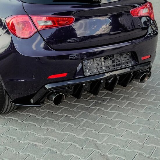 Oneway Complete bodykit passend voor Alfa Romeo Giulietta 2010-2020 - Glanzend zwart