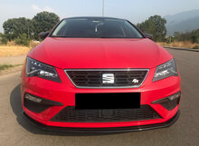 OneWay front spoiler glanzend zwart passend voor Seat Leon 5F facelift model 2017 - 2019 met FR voorbumper versie 2